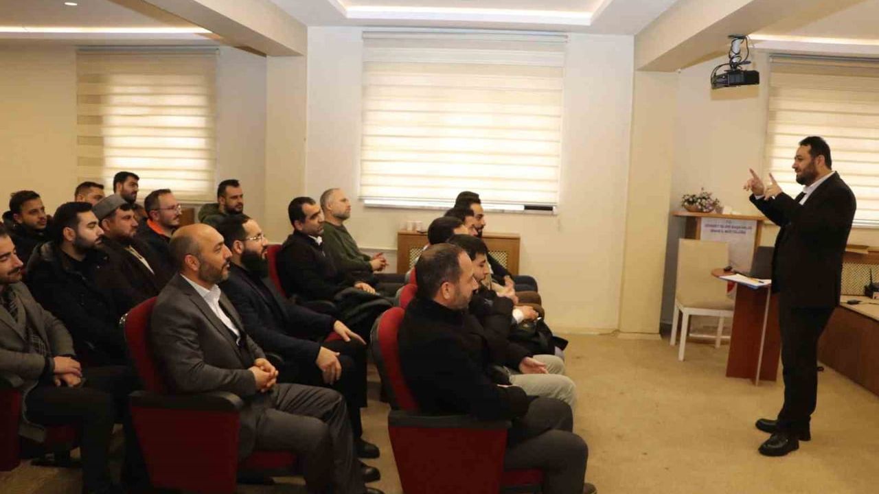 Sivas'ta 'Baba Okulu' semineri başladı