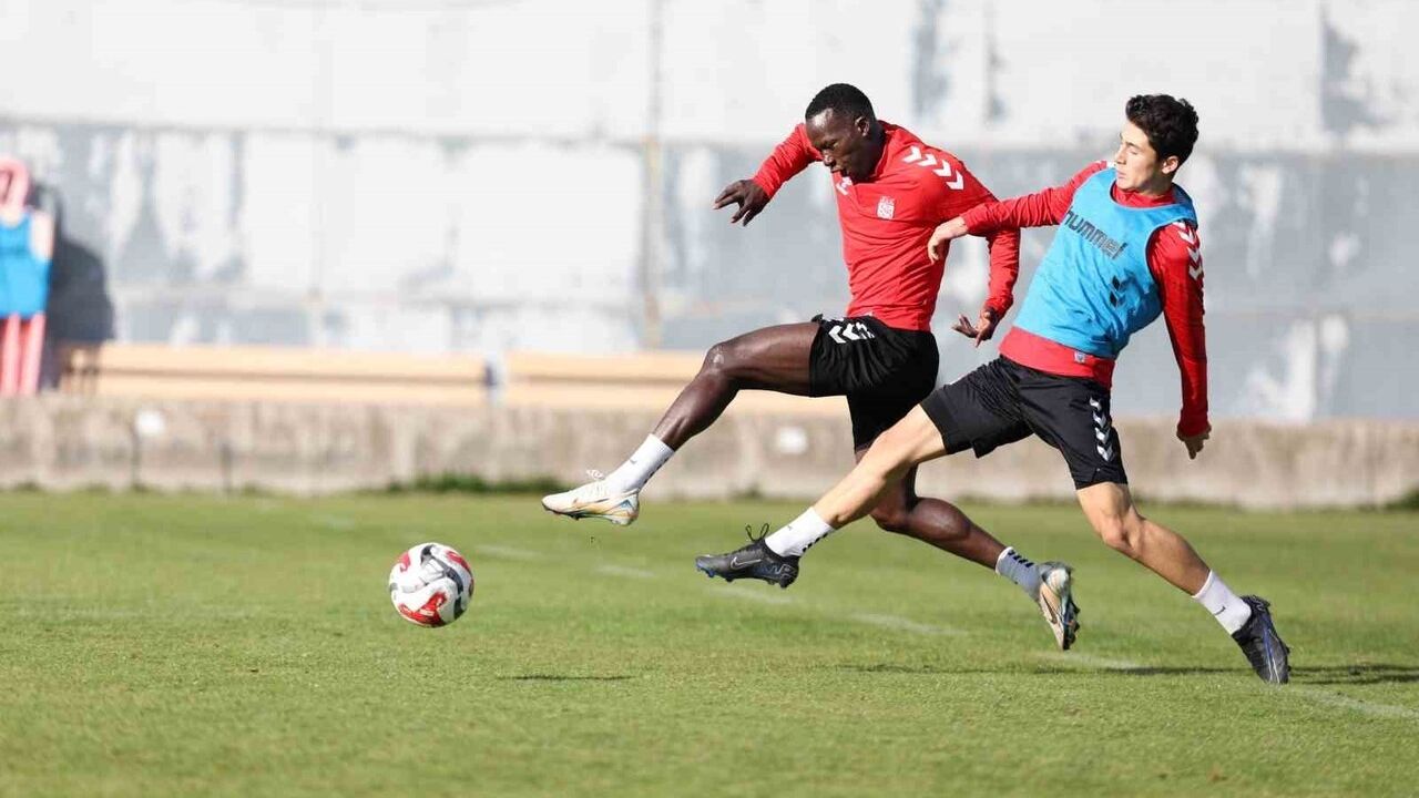 Sivasspor, Iğdır FK maçı hazırlıklarına başladı