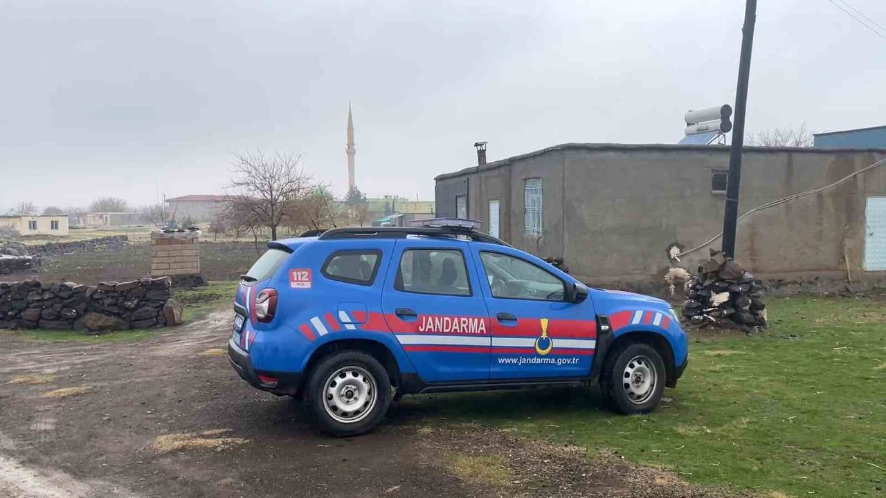 Siverek'te tartışma: eş ve oğlu tabancayla öldürüldü