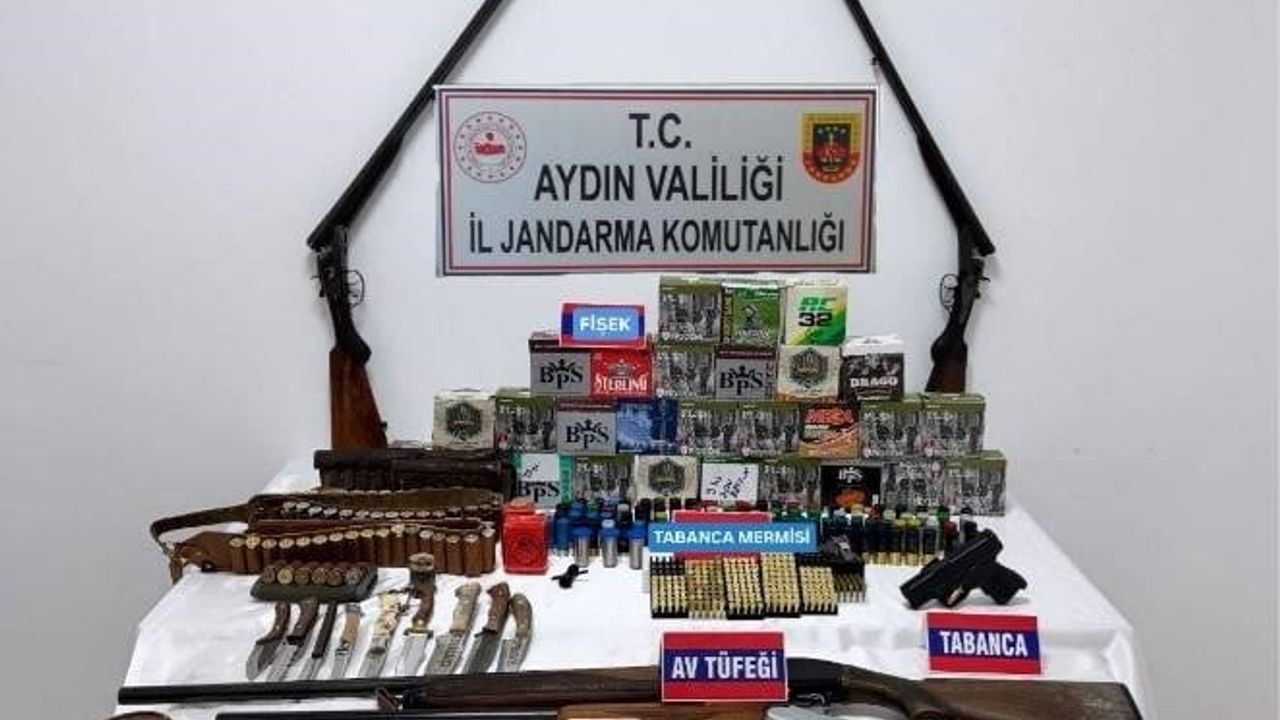 Söke'de jandarmadan silah ve uyuşturucu operasyonu: 2 gözaltı