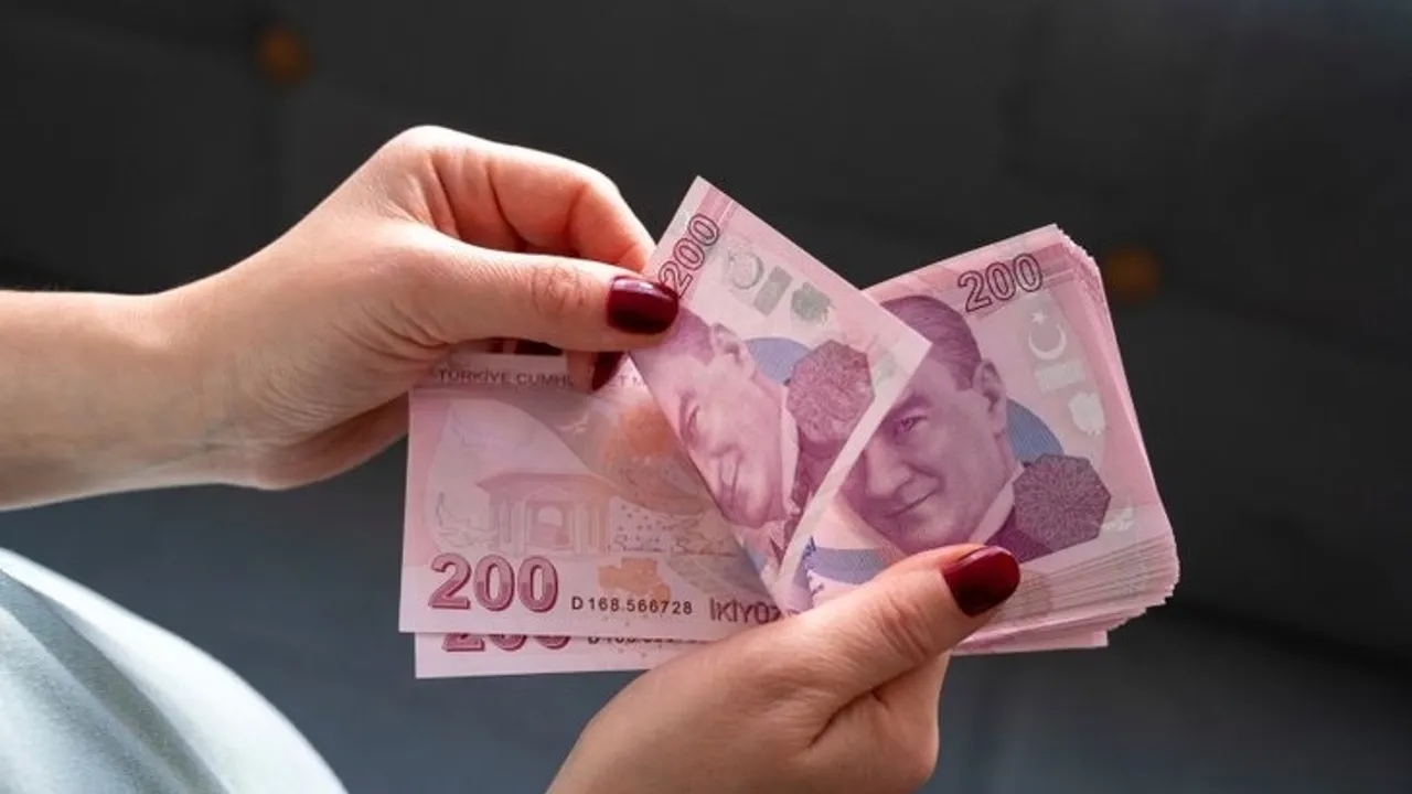SON DAKİKA: Milyonların Beklediği Rakam Açıklandı! İşte Kuruşu Kuruşuna 2026 Yeni Asgari Ücreti!