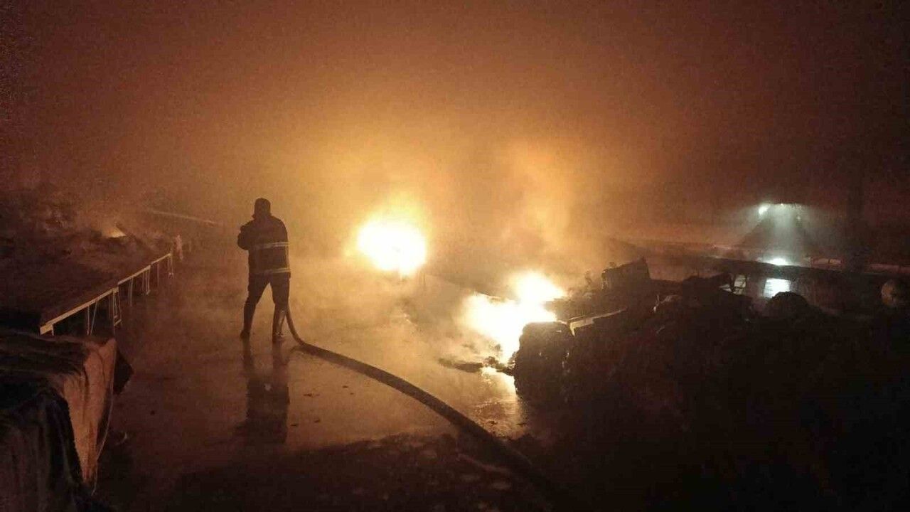 Sorgun Çay Mahallesi semt pazarında çıkan yangın söndürüldü