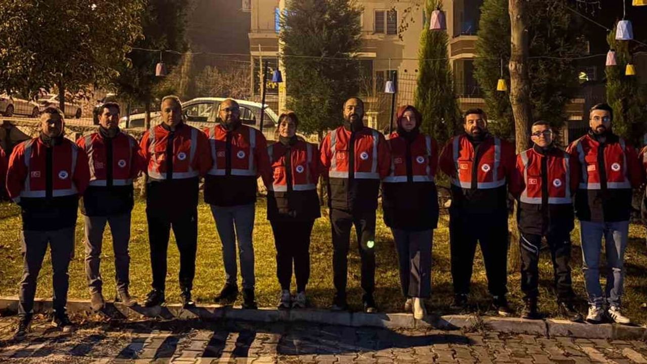 SOSEV, Soma arama kurtarma ekibine ekipman desteği sağladı