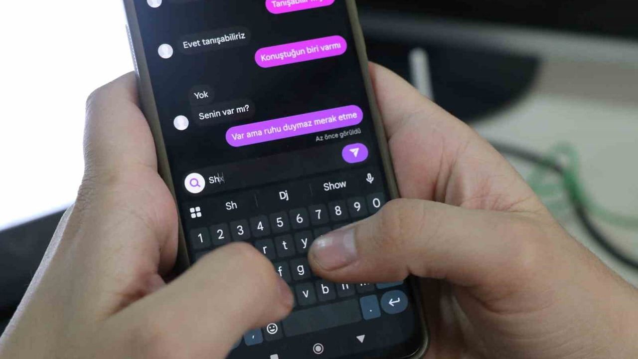 Sosyal Medya İlişkileri Nasıl Etkiliyor? Dilara Arslan Uyarıyor