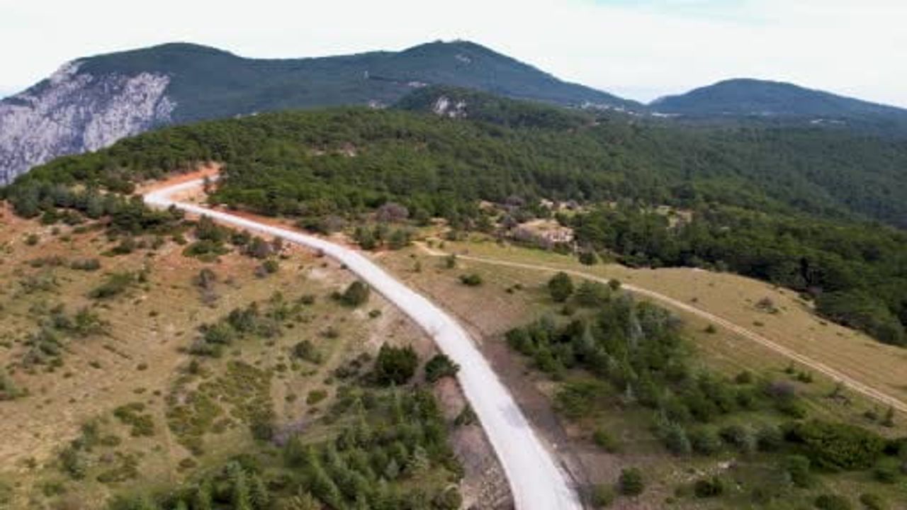 Spil Dağı'nda kar yağışı gecikti: 1517 metrede kış manzarası yok