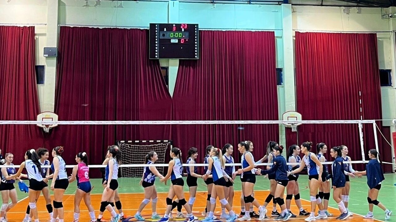 SUBÜ erkek ve kadın voleybolda elemeyi double birincilikle tamamladı