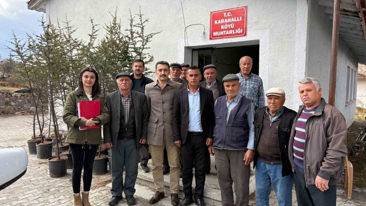 Şuhut’ta Paşacık ve Karahallı’da çiftçi eğitimleri düzenlendi