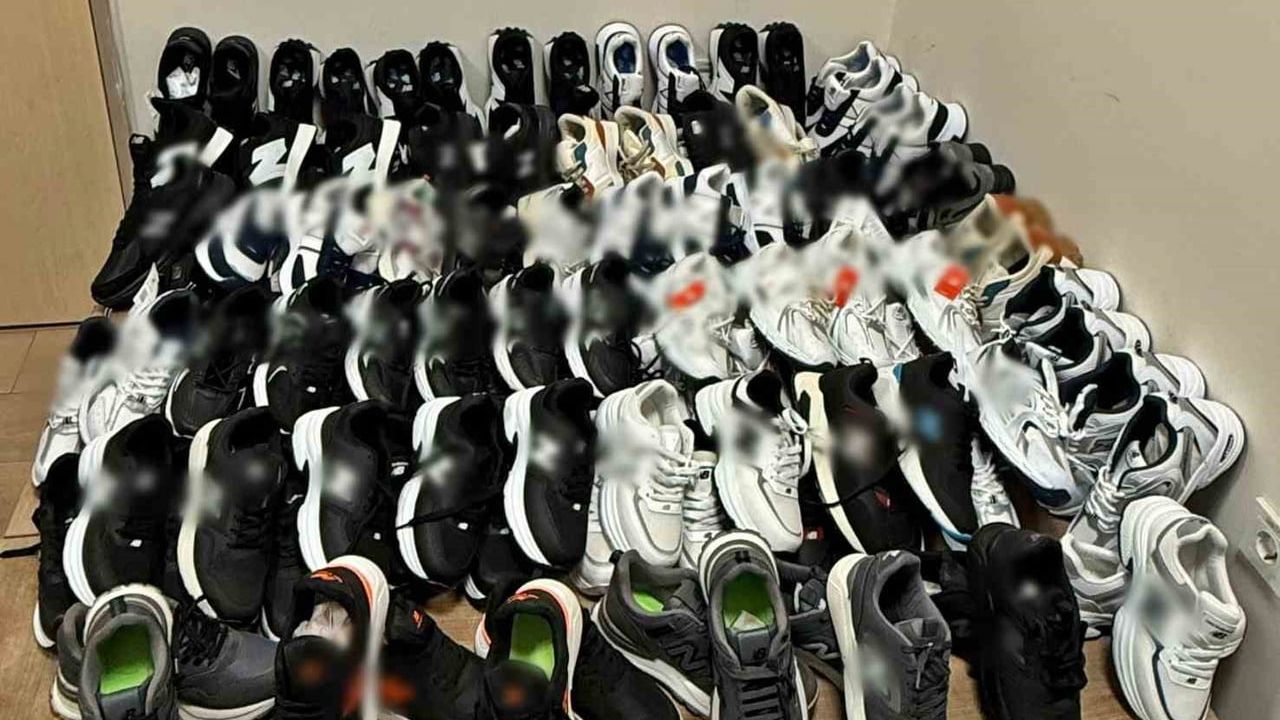 Şuhut'ta üç iş yerinde 60 çift taklit ayakkabıya el konuldu