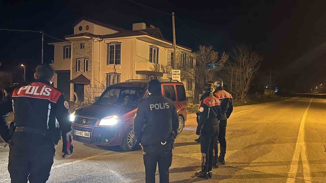 Sultandağı'nda polis huzur uygulaması: sürücülere cezai işlem