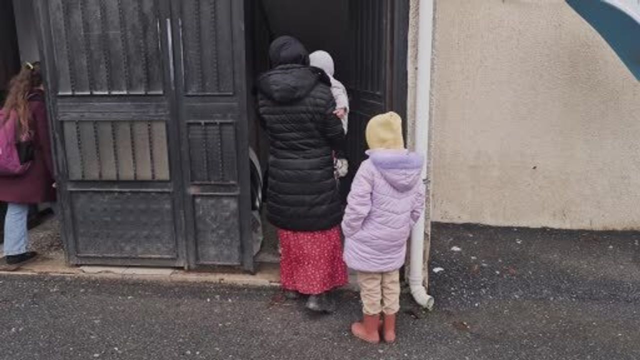 Sultangazi'de "Gönül Köprüsü" — Paranın Geçmediği Mağaza Açıldı