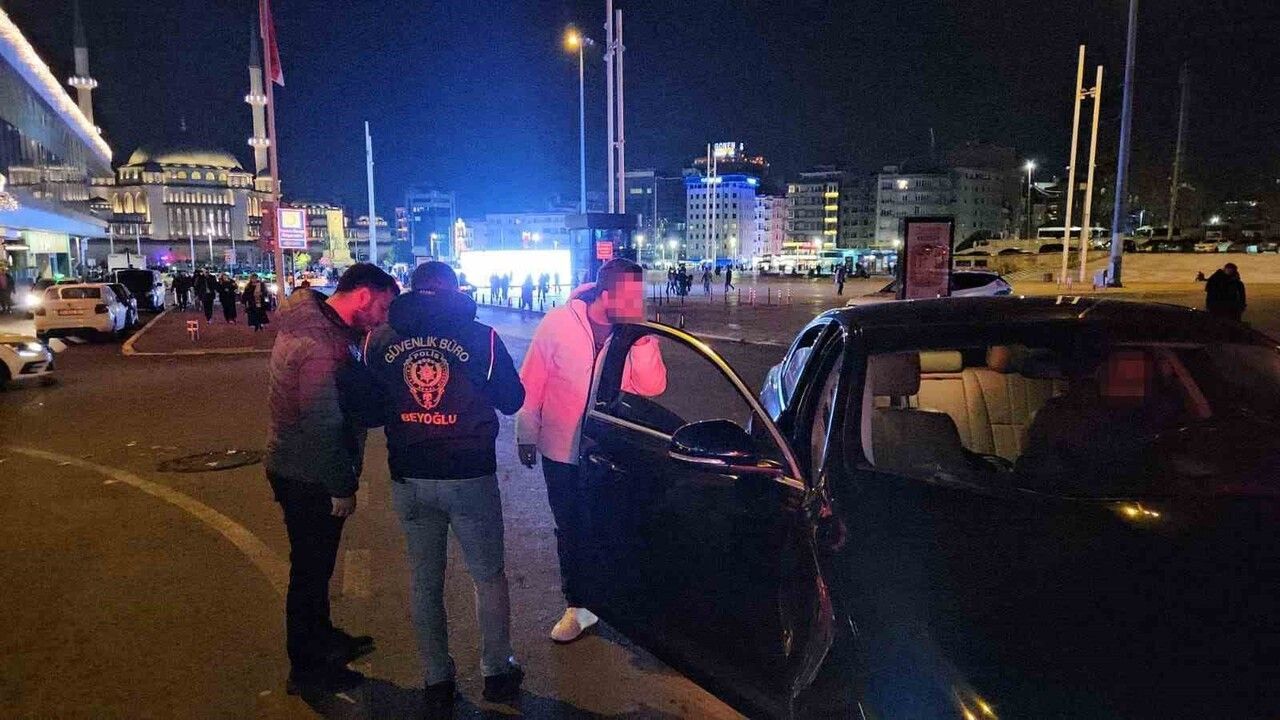 Taksim'de 'Huzur İstanbul' uygulaması gerçekleştirildi