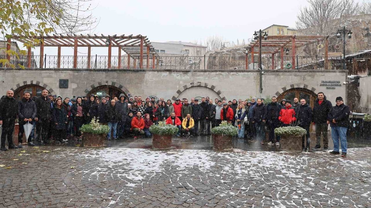 Talas, Nevşehir rehberlerini ağırladı: Kültür rotaları beğeni topladı