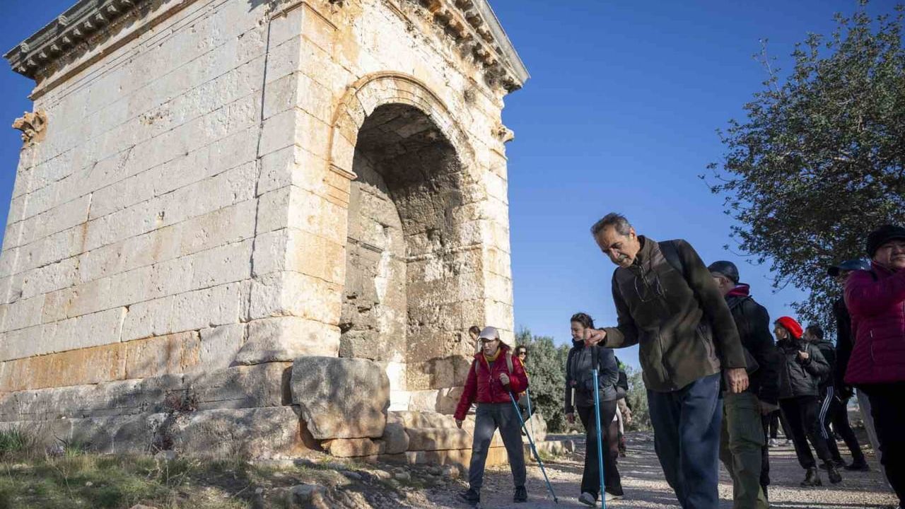 Tarihi Kilikya Yolu’nda 6 kilometrelik yürüyüş doğa ve tarih tutkunlarını buluşturdu