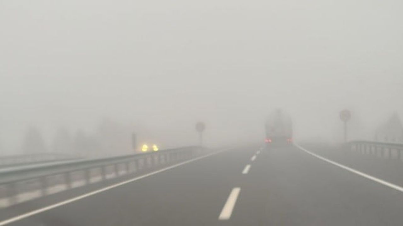 Tavşanlı'da yoğun sis ulaşımı olumsuz etkiledi