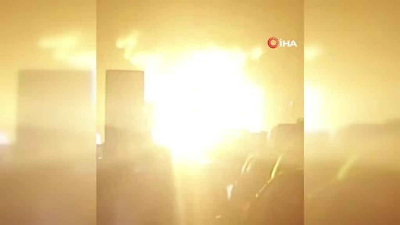 Teano'da A1 otoyolunda yakıt tankeri patladı