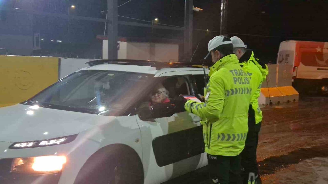 Tekirdağ'da yılbaşı denetimleri: 2 bin 26 polis görevde