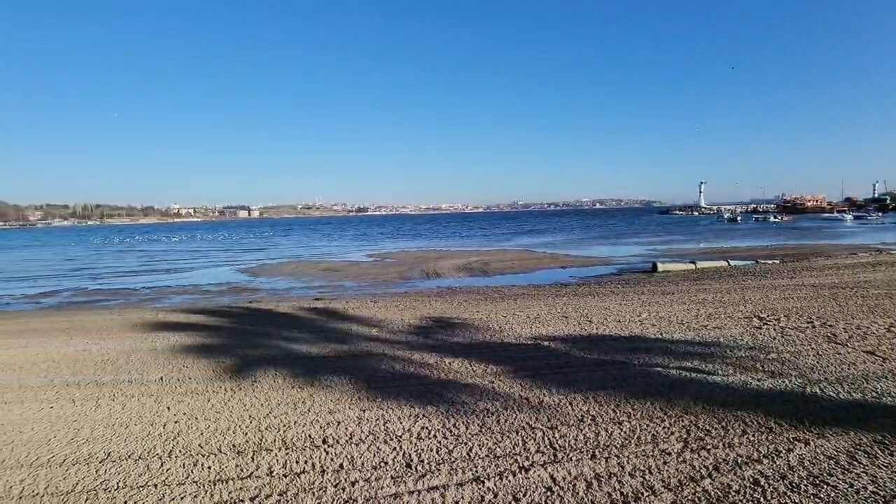 Tekirdağ Marmaraereğlisi'nde Deniz 20 Metre Çekildi