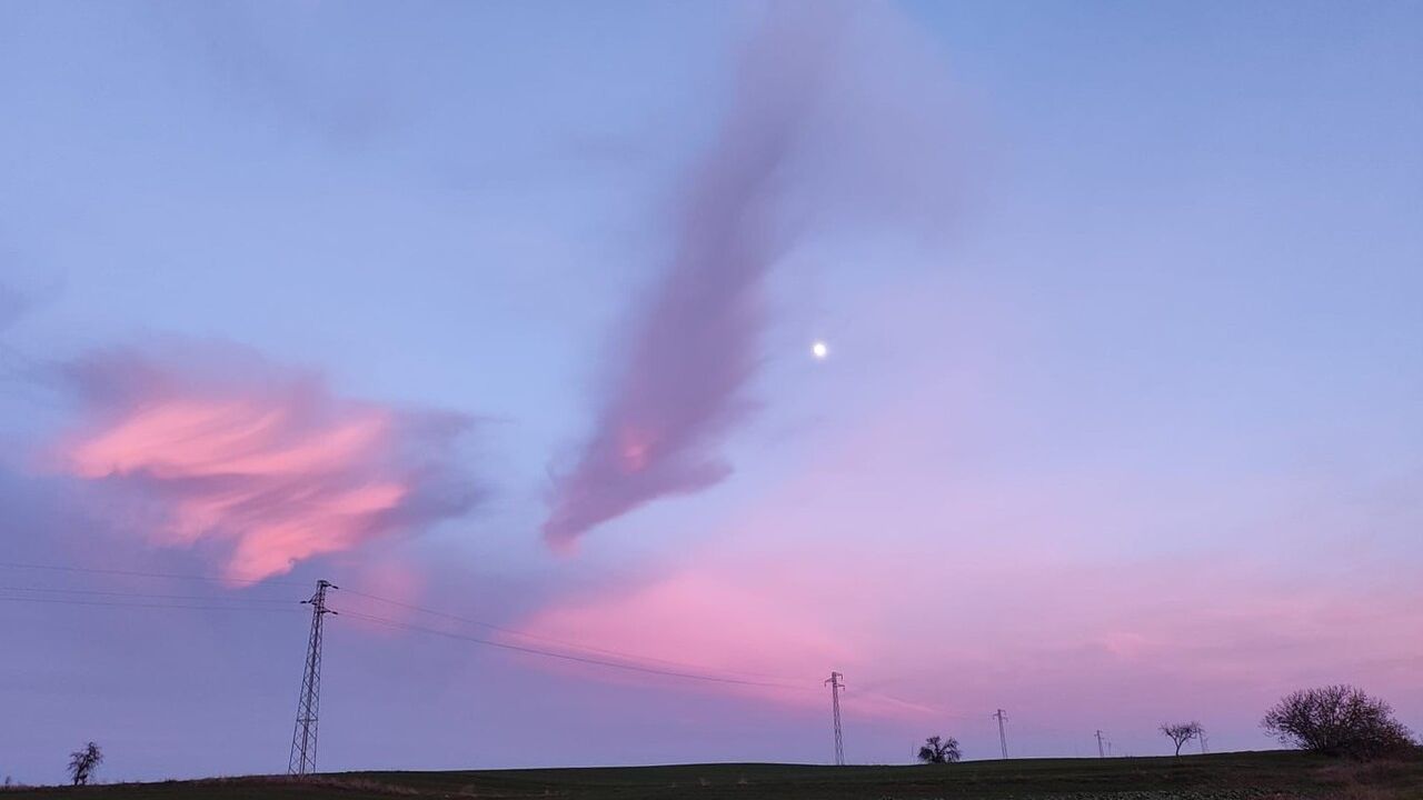 Tekirdağ Muratlı Balabanlı’da Büyüleyici Gün Batımı Renkleri