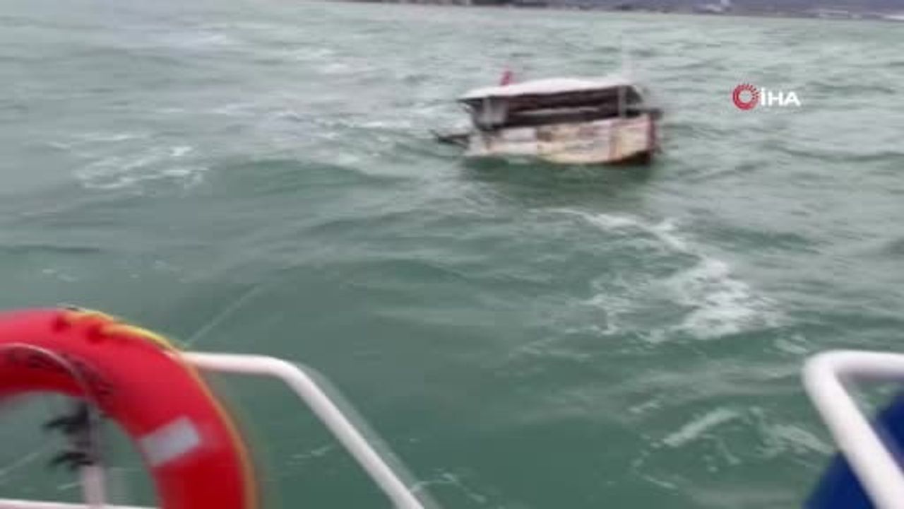 Tekkeköy açıklarında sürüklenen tekne güvenli alana çekildi