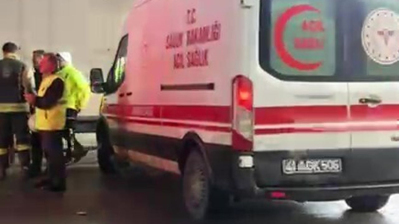 TEM Otoyolu'nda tırdan düşen sürücü yaşamını yitirdi