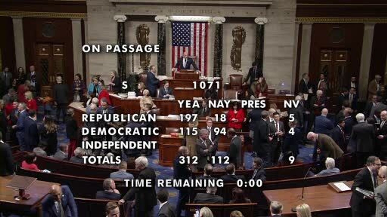 Temsilciler Meclisi, Suriye yaptırımlarını kaldıran 901 milyar dolarlık tasarıyı onayladı