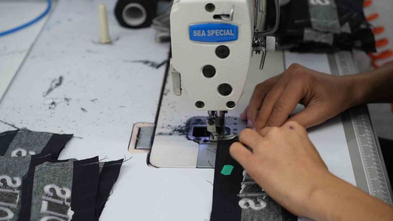 Tersine göç örneği: Kırköy'de kurulan tekstil fabrikası gençlere istihdam sağlıyor