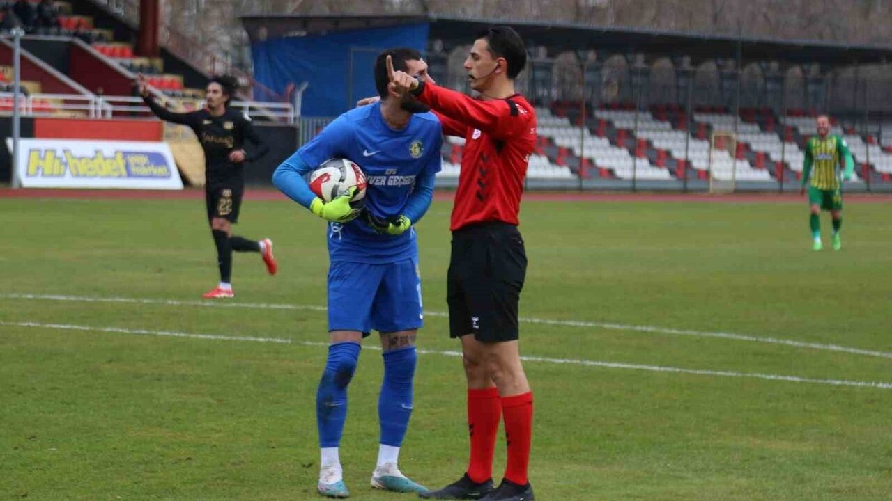 TFF 2. Lig Beyaz Grup: Kastamonuspor 2 - 4 Şanlıurfaspor