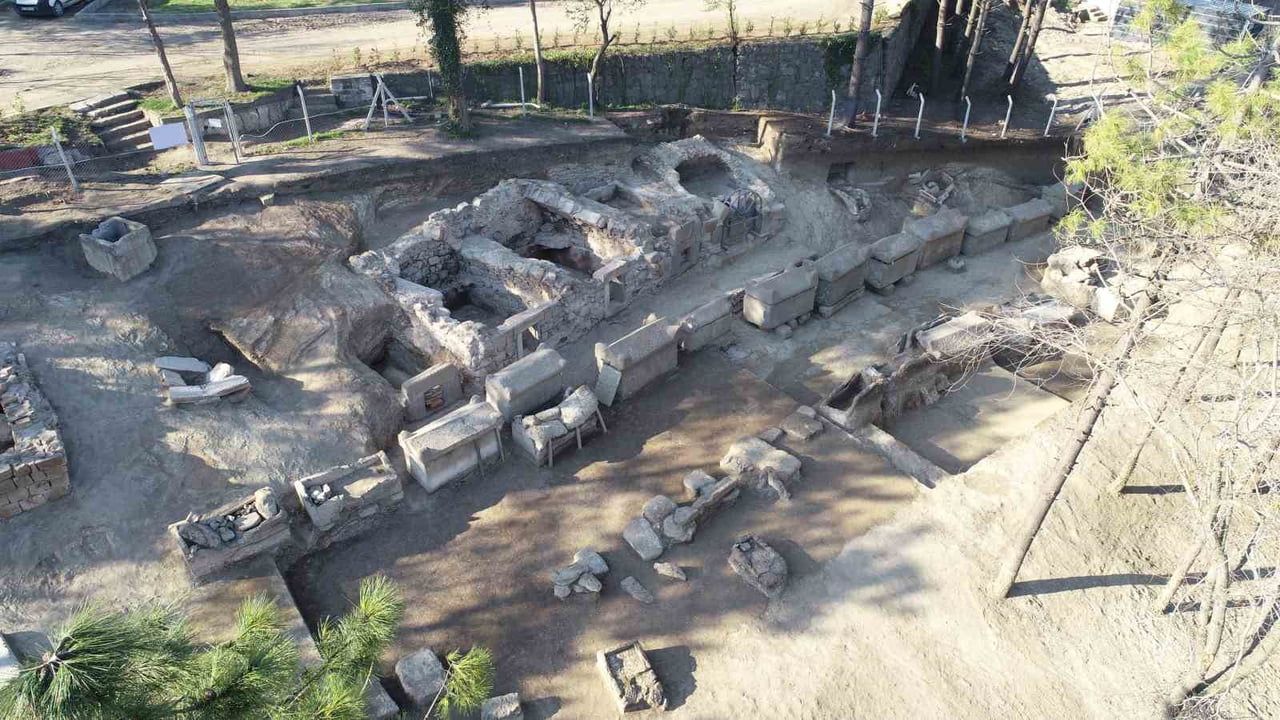 Tios Antik Kenti'nde Karadeniz Bölgesi'nin en büyük nekropolü ortaya çıktı