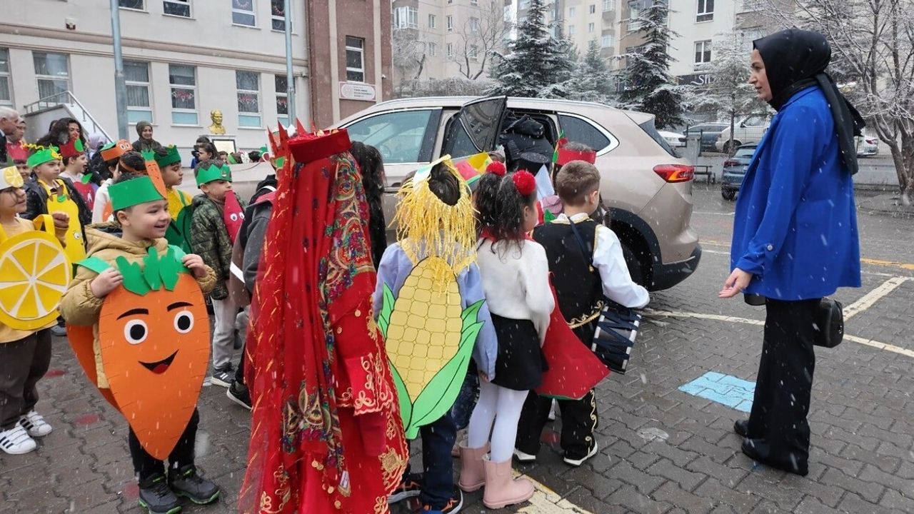 Togg Talas’ta Yerli Malı Haftası’nda Öğrencilerle Buluştu