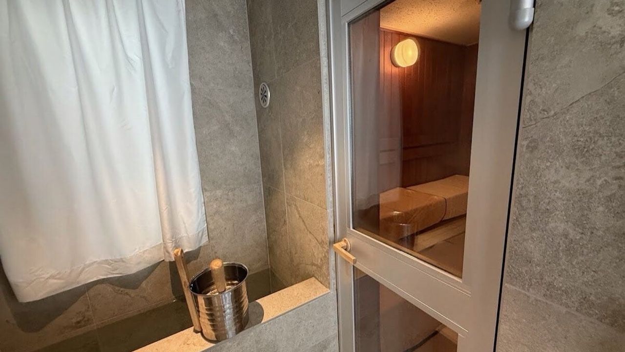 Tokyo'da sauna yangınında çift hayatını kaybetti
