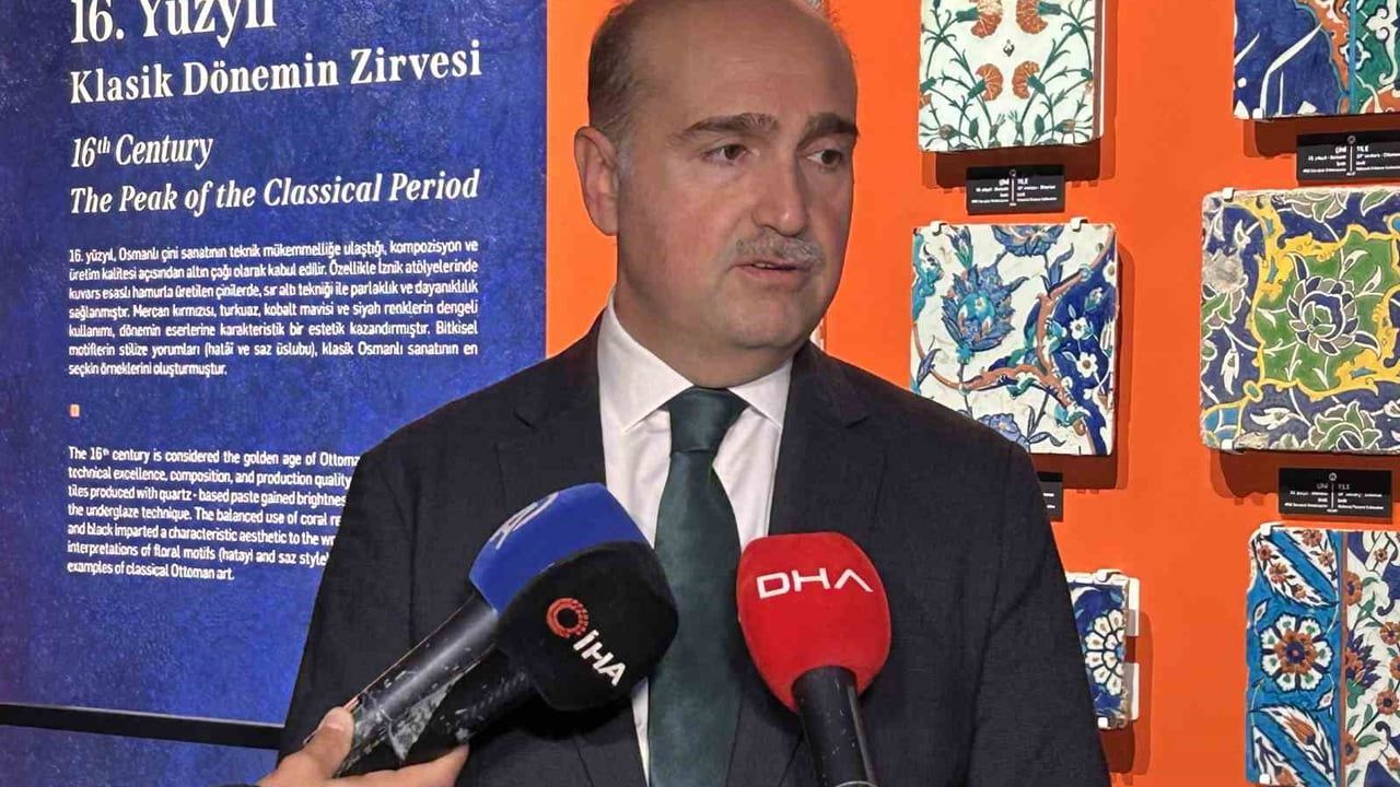 Topkapı’da Mabeyn Yolu Çini Sanat Galerisi ziyarete açıldı