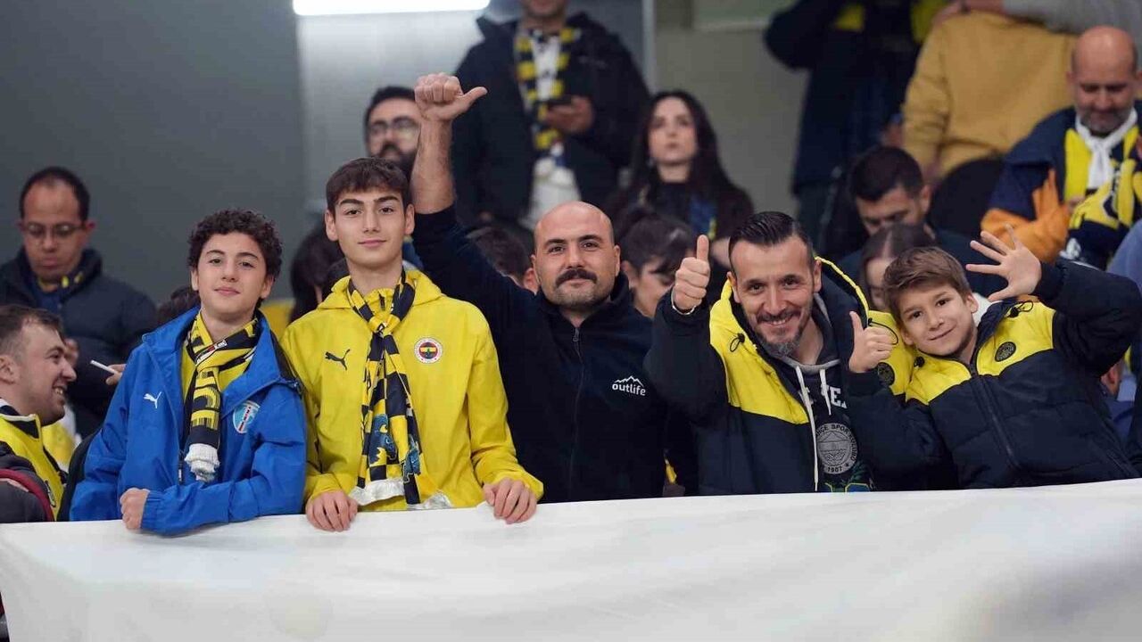 Trendyol Süper Lig 14. Hafta: Fenerbahçe 0 - Galatasaray 0 (Maç devam ediyor)