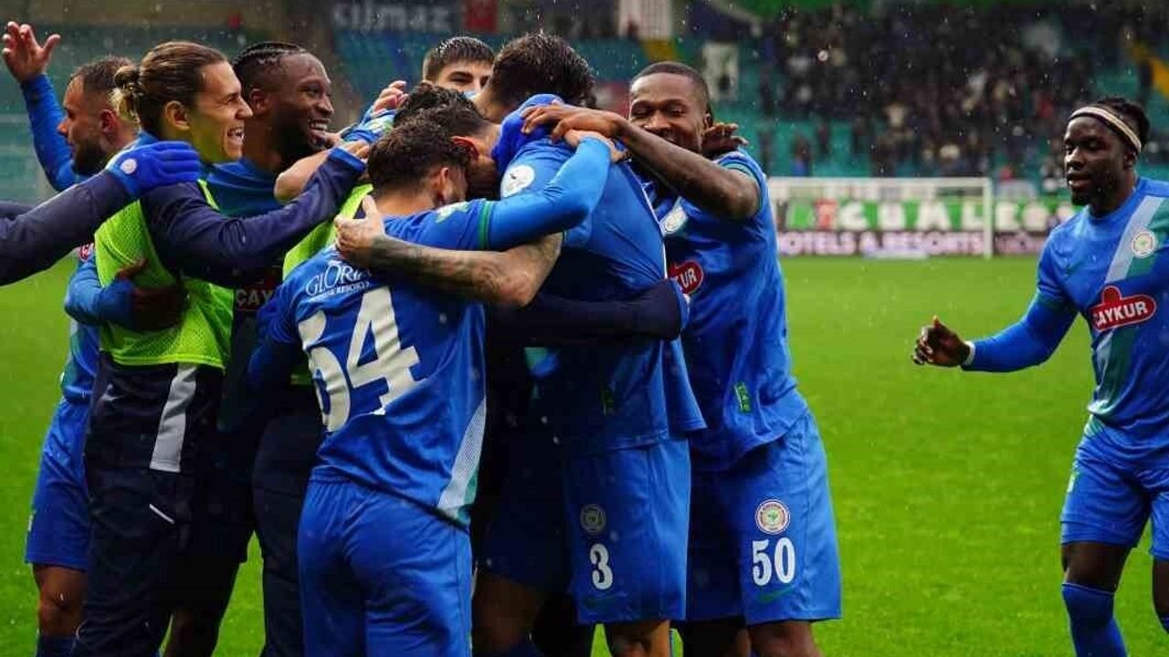 Trendyol Süper Lig: Çaykur Rizespor 3-0 Eyüpspor