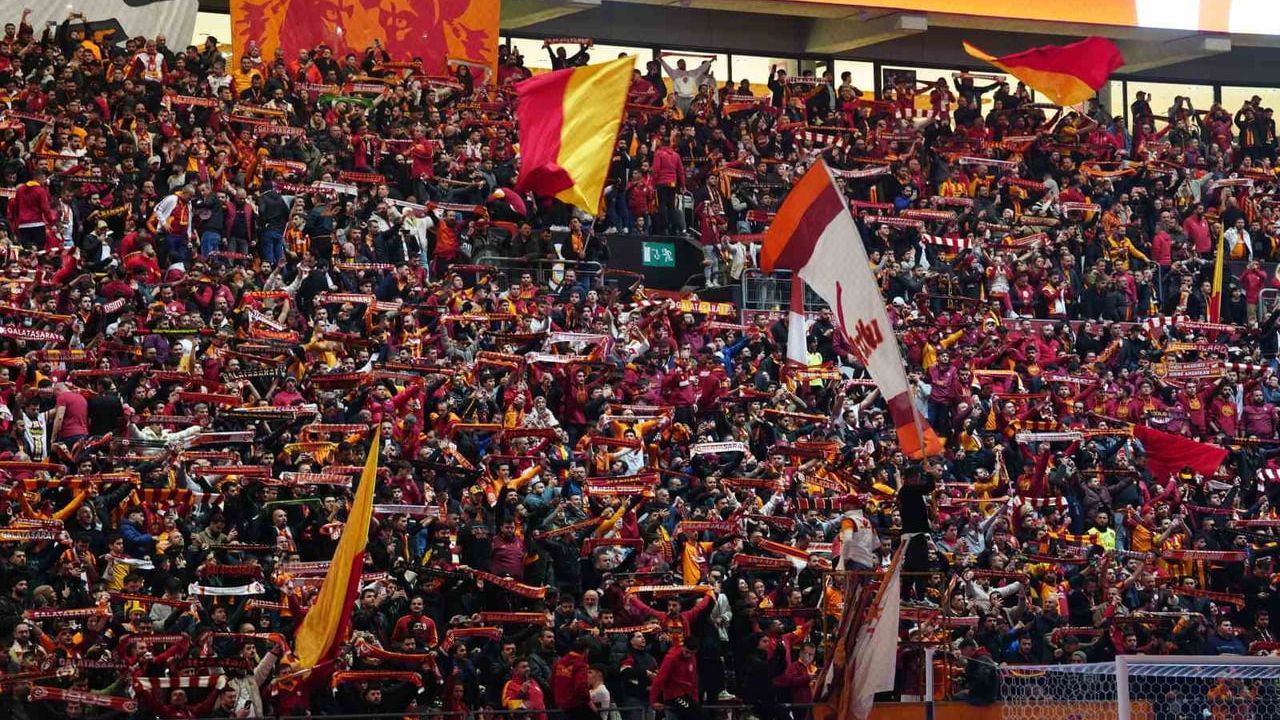 Trendyol Süper Lig: Galatasaray 1-0 Kasımpaşa — Maç Devam Ediyor