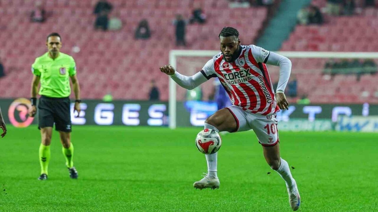 Trendyol Süper Lig: Samsunspor 0 - RAMS Başakşehir 0 (İlk yarı)