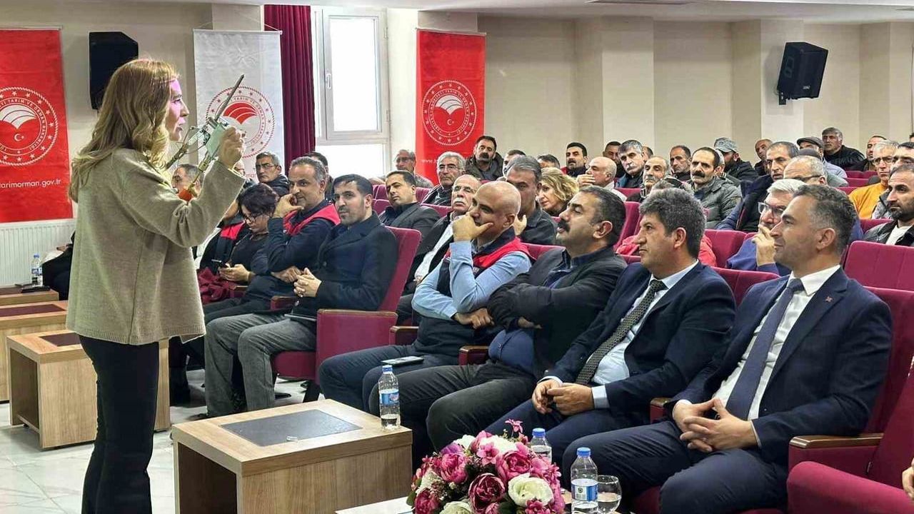 Tunceli’de Arıcılara Bakım, Besleme ve Arı Hastalıkları Eğitimi