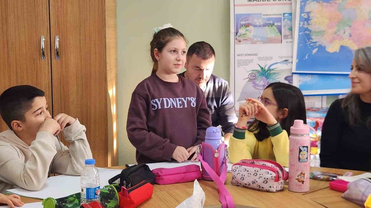 Tunceli'de Erenler Sanat Okulu ile çocuklar yeteneklerini keşfediyor