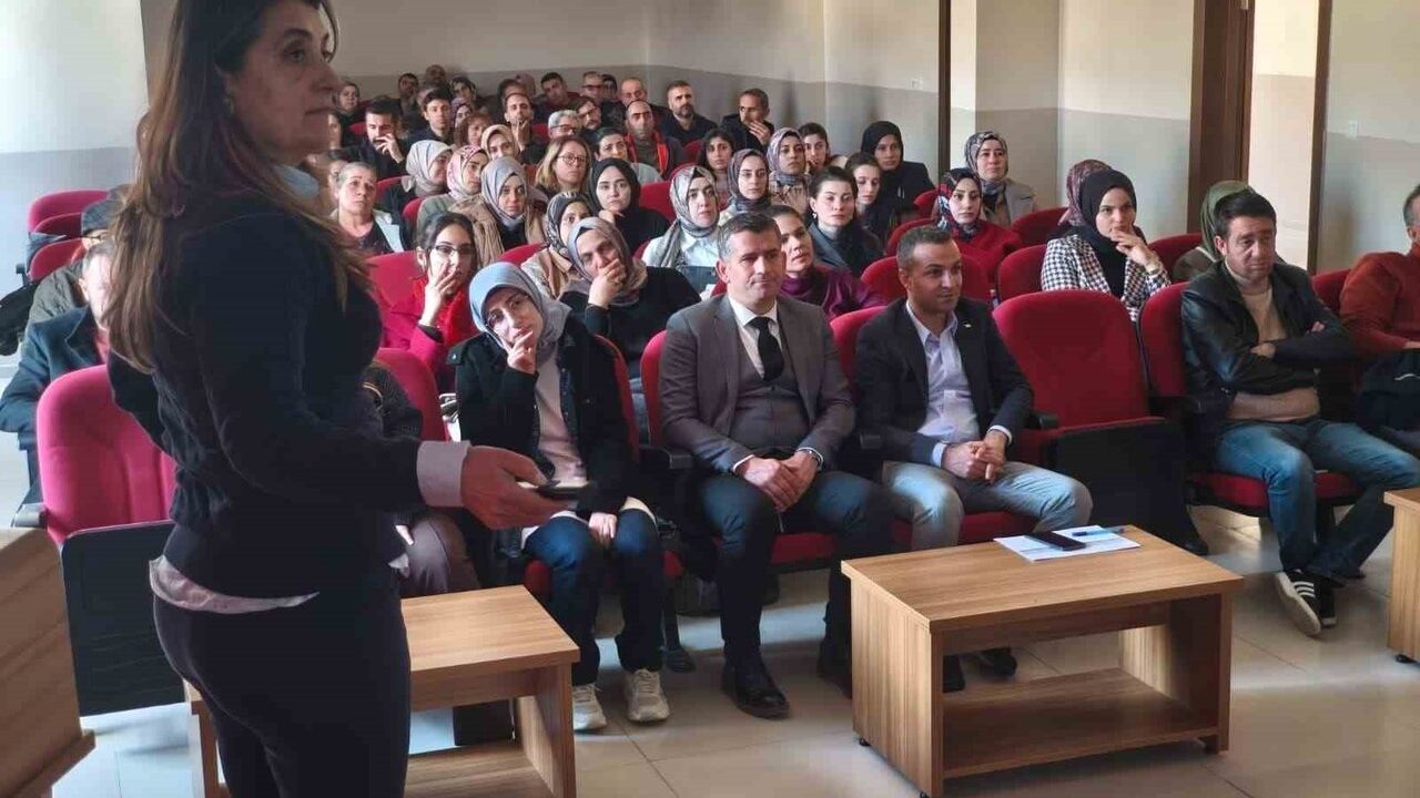 Tunceli’de Temel Afet Bilinci Eğitimleri Hız Kesmeden Devam Ediyor