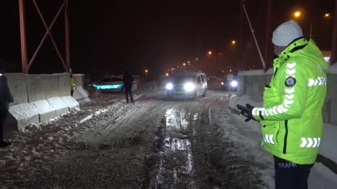 Tunceli'de zorlu kış şartlarında yılbaşı güvenliği emniyete emanet