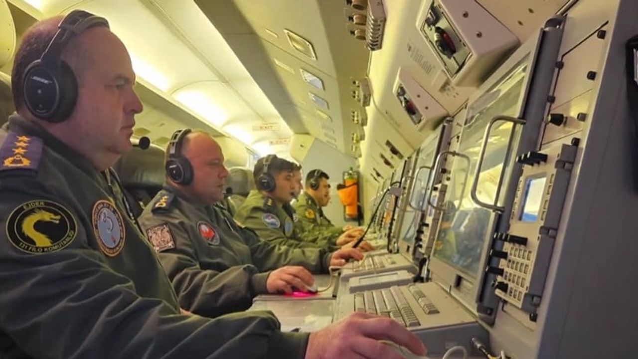 Türk Hava Kurumu, Karadeniz üzerinde eğitim uçuşu gerçekleştirdi