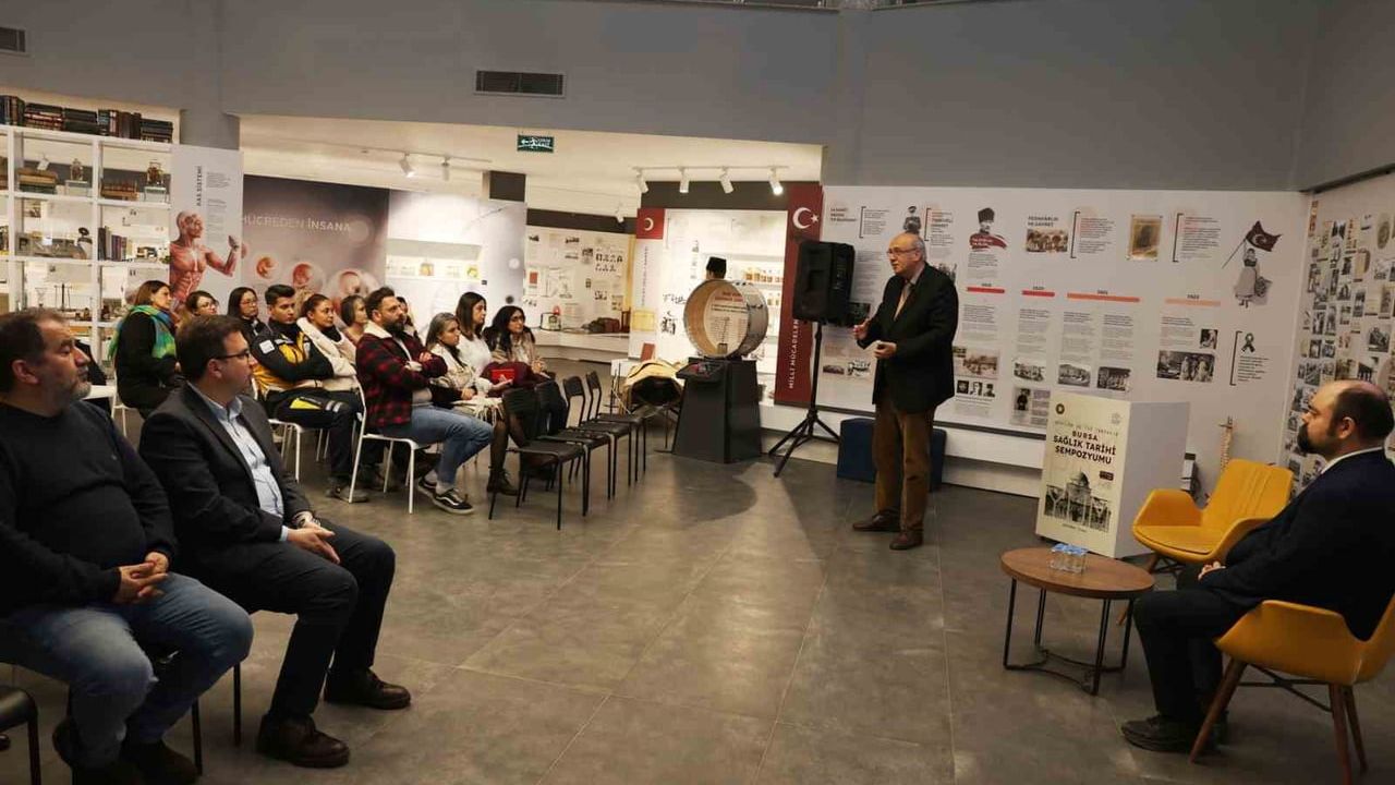 Türkiye'de HIV vakalarında artış: Nilüfer'de farkındalık semineri