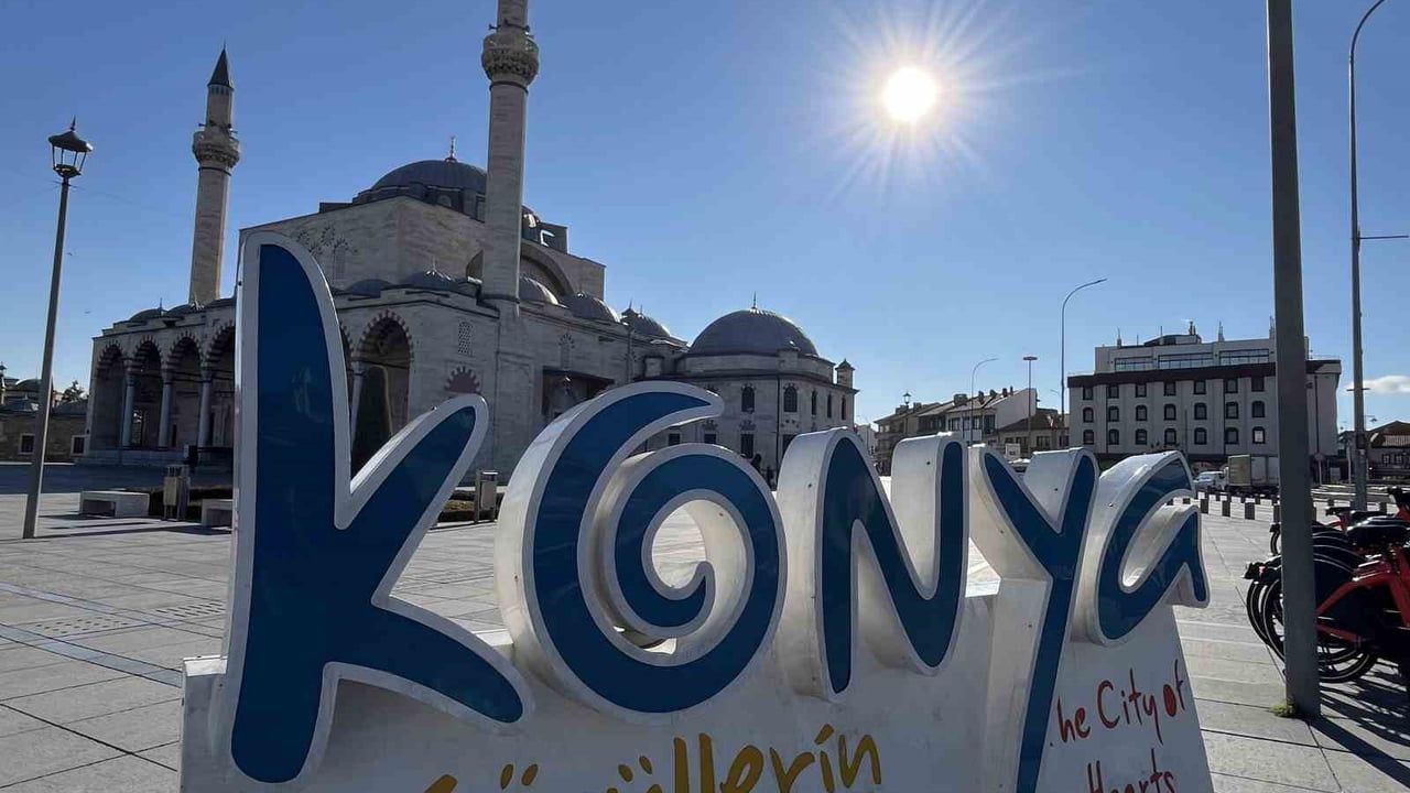 Türkiye genelinde kar etkili — Konya'da güneşli soğuk hava