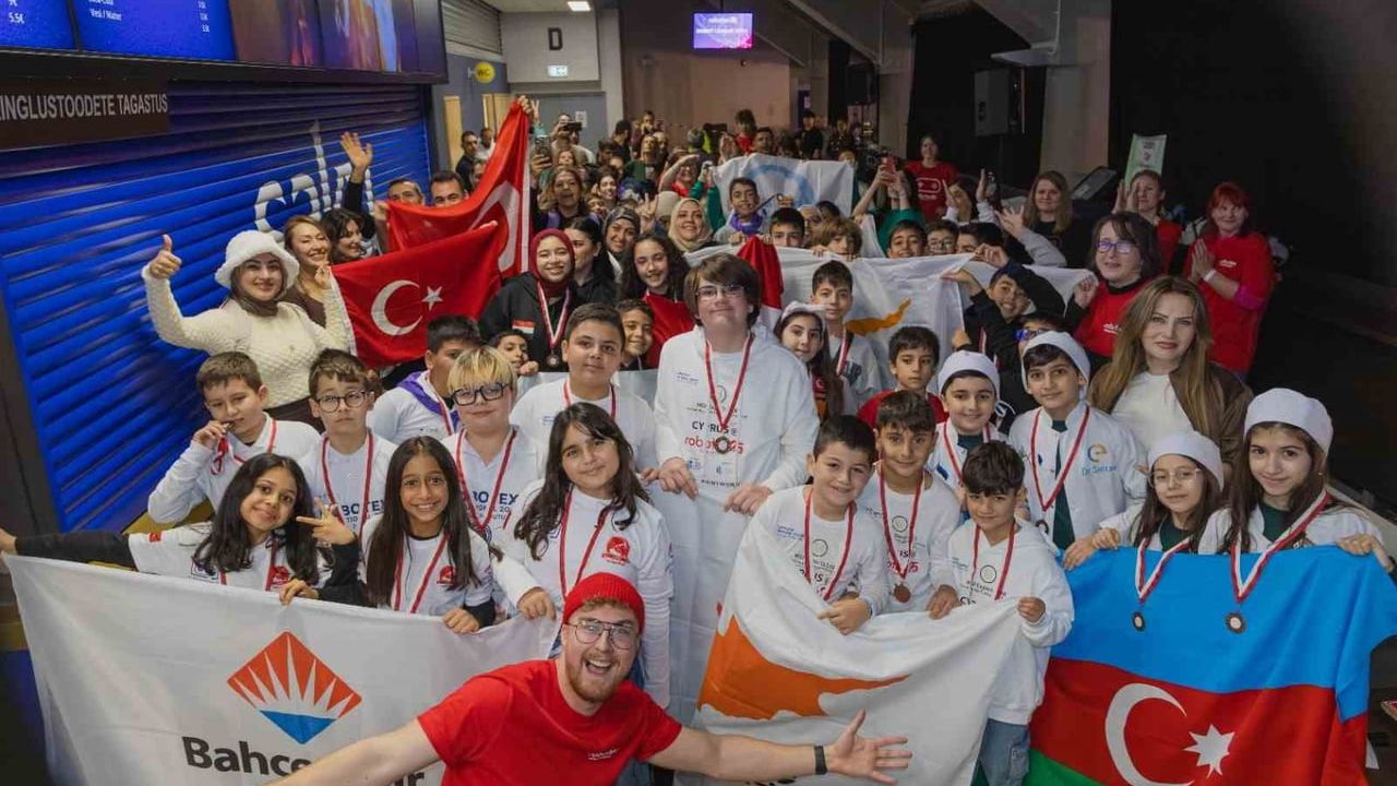 Türkiye Robotex International’da 6 dünya derecesiyle döndü