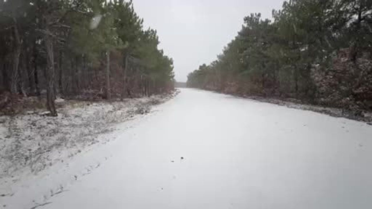 Türkmendağı eteklerinde beyaz örtü: Yukarıkalabak’ta kar ve buzlanma