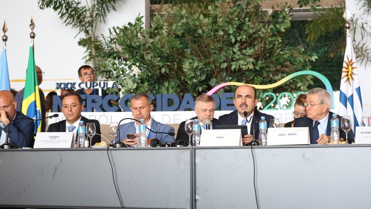 UCLG Başkanı Altay Mercociudades 30. Zirvesi'nde Latin Amerikalı liderlerle buluştu
