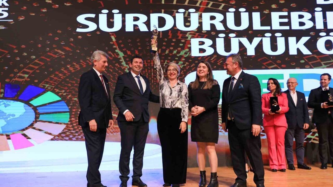 UEDAŞ, Sürdürülebilirlik Büyük Ödülü'nü Tek Kurum Olarak Kazandı