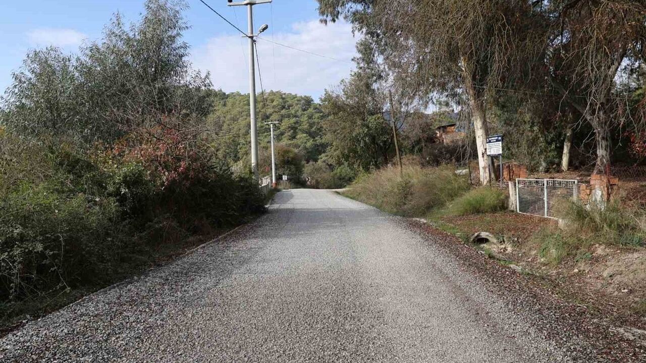 Ula kırsalında 17 milyon 500 bin TL'lik yol yatırımı tamamlandı