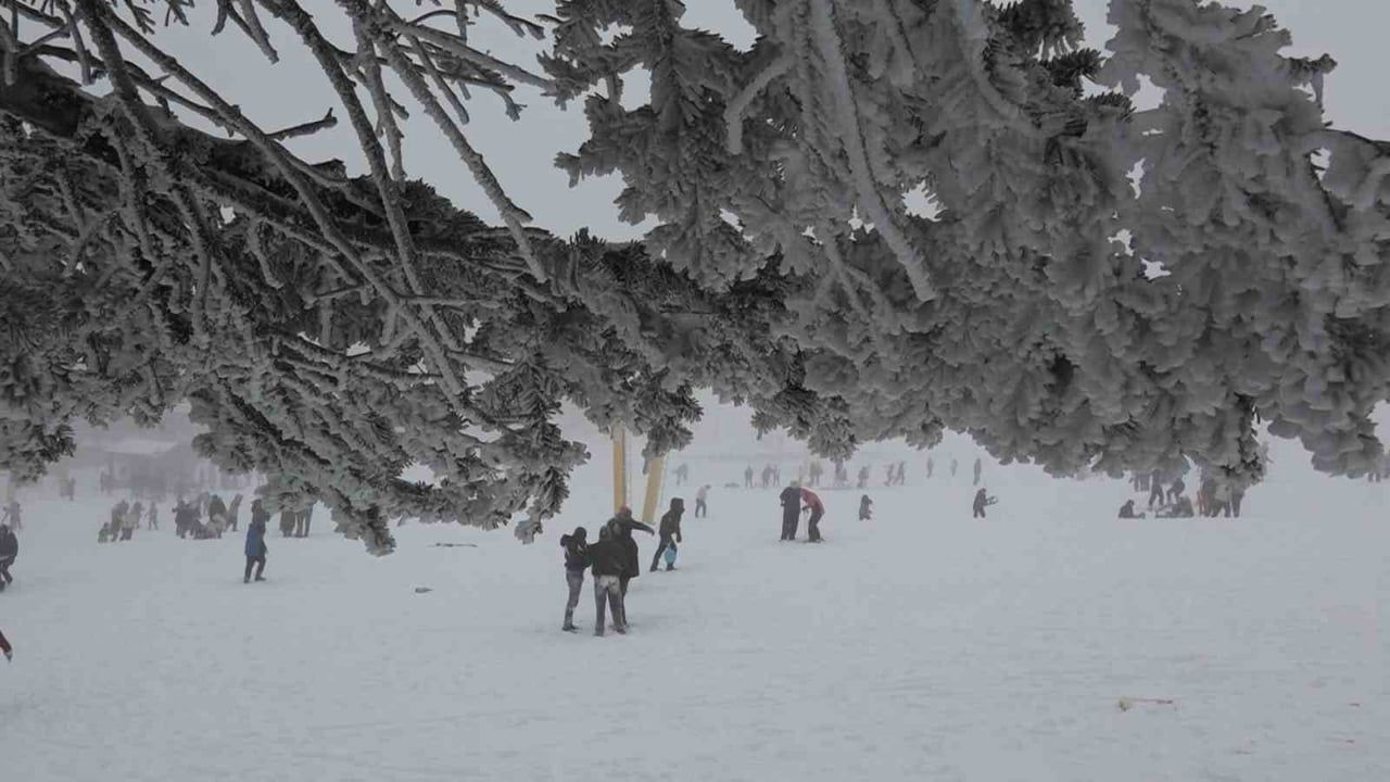 Uludağ'da Hafta Sonu Kar Coşkusu