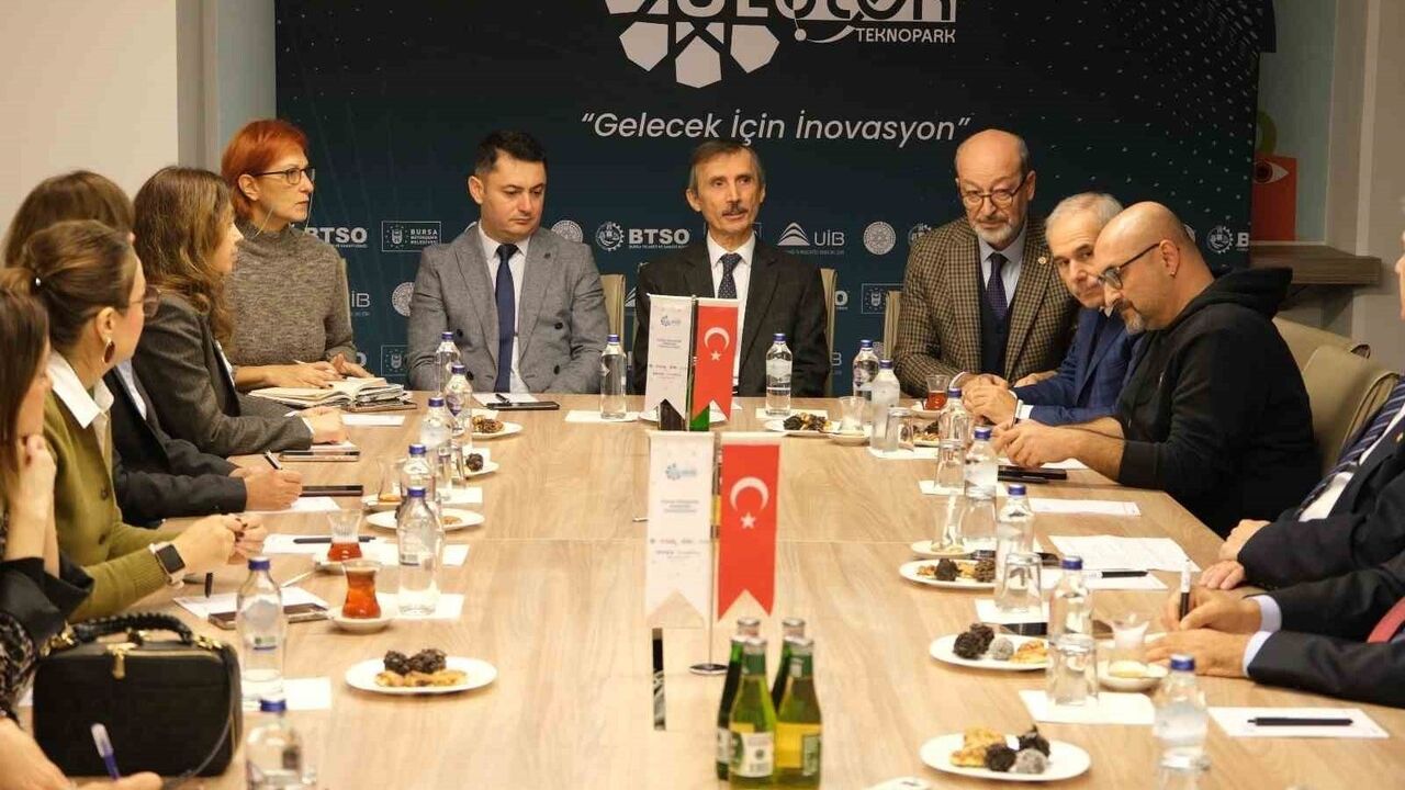 ULUTEK’te Üniversite‑Sanayi İş Birliği Programı: Bursa’nın Ar‑Ge ve Teknoloji Ekosistemi Tartışıldı