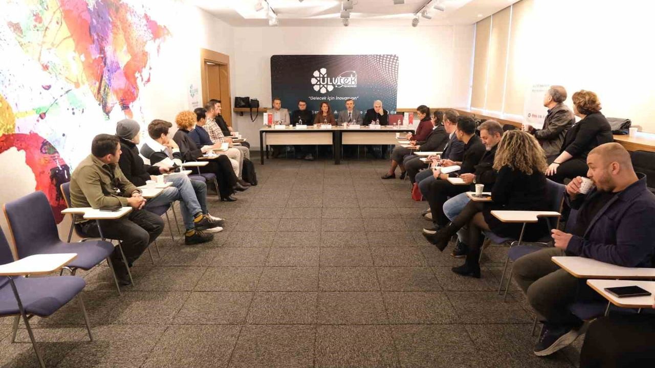 ULUTEK Teknoloji Sahnesi'nde Bursa'nın akıllı şehir vizyonu paylaşıldı